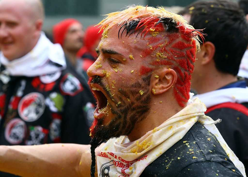 'Tran chien cam' - le hoi dien ro va ruc ro o Italy hinh anh 7