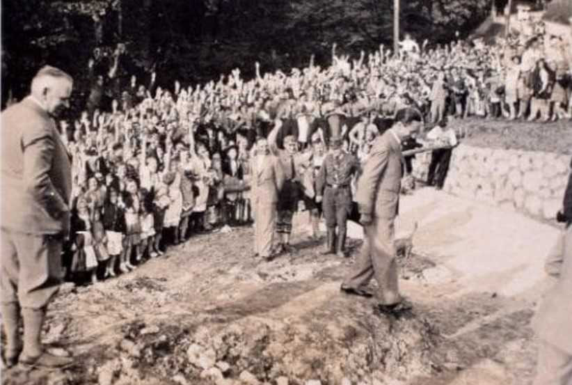 Loat anh chua tung cong bo cua Hitler do nguoi tinh luu giu hinh anh 2