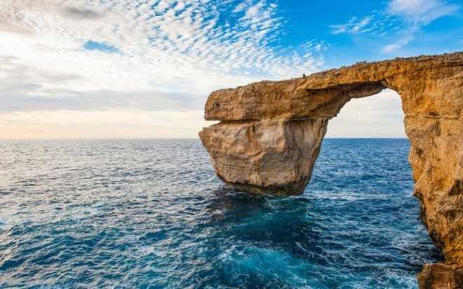 Cong vom da Azure Window noi tieng sup xuong bien hinh anh 1