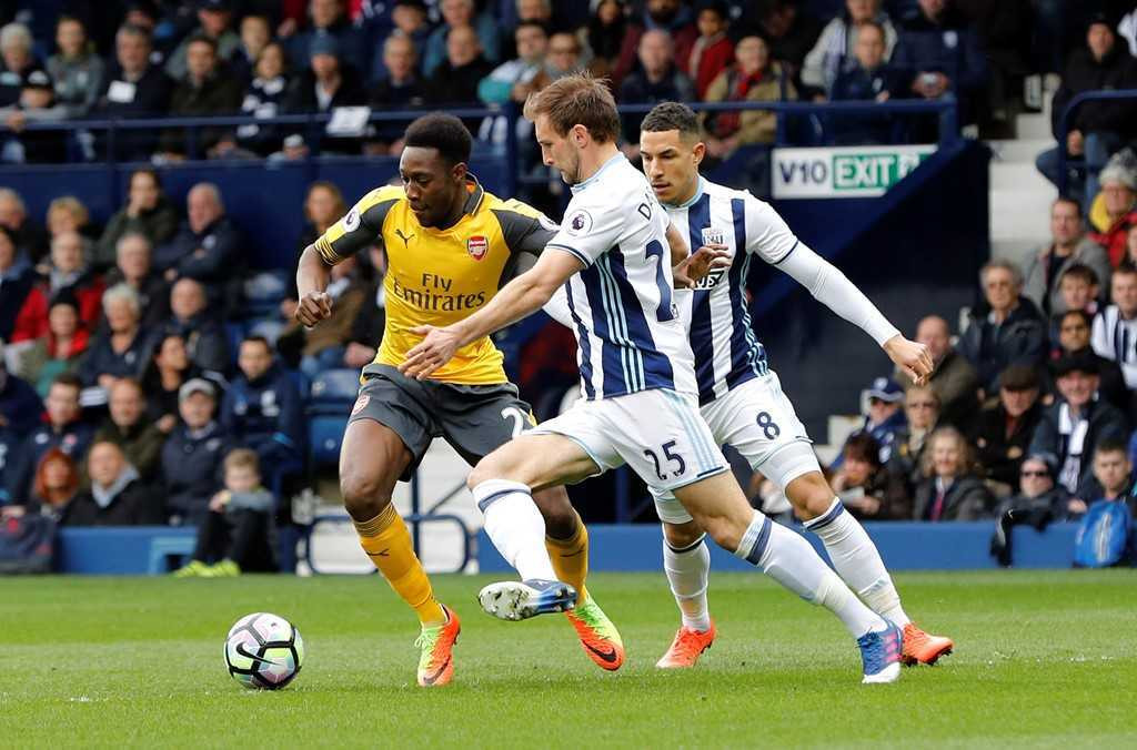 Arsenal thua tran thu 2 lien tiep, Wenger doi dien nguy co bi sa thai hinh anh 2