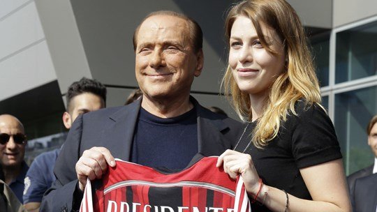 Nổi tiếng nhất trong số những người con của Berlusconi là Barbara, ái nữ từng được ngài cựu Thủ tướng giao cho quyền điều hành AC Milan