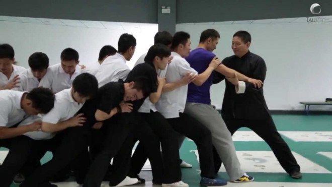 Ai có khả năng đánh bại võ sĩ MMA? ảnh 1