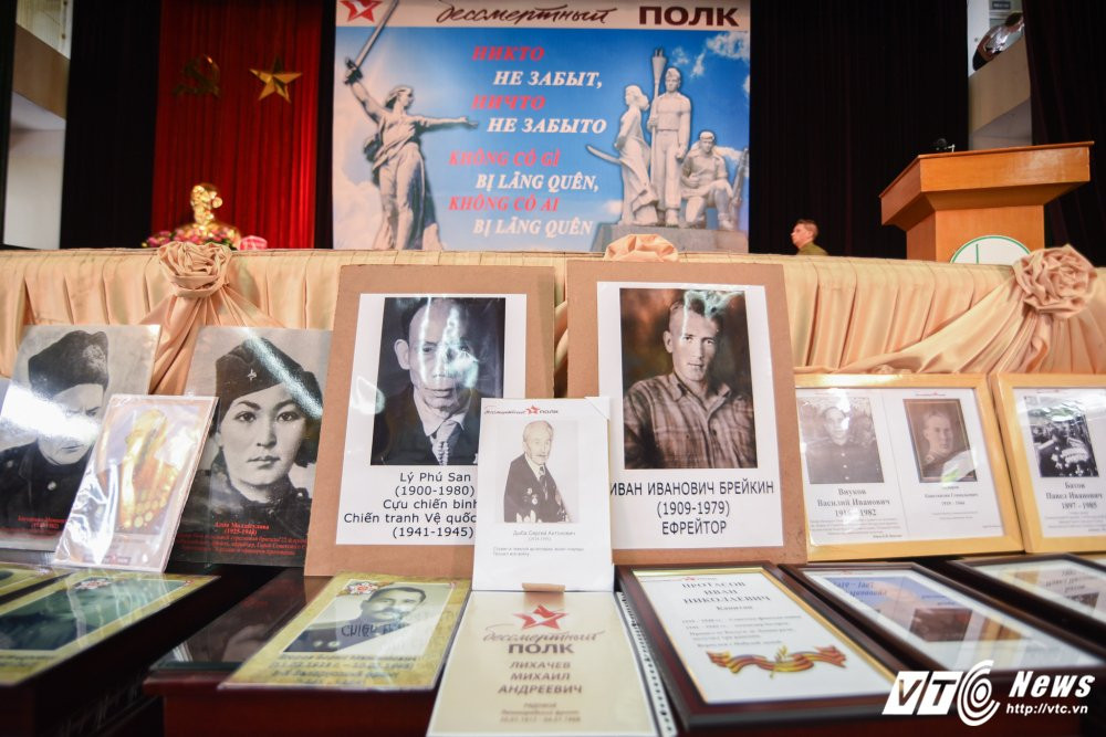 Hinh anh Video, anh: 'Trung doan bat tu' lan dau xuat hien tai Viet Nam, ky niem Ngay Chien thang 19