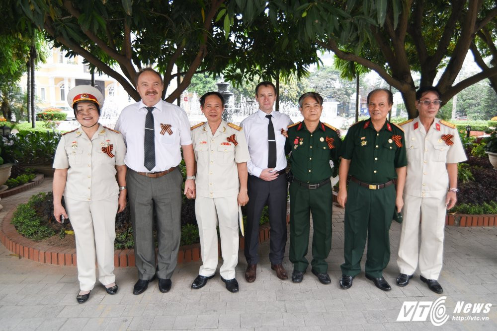 Hinh anh Video, anh: 'Trung doan bat tu' lan dau xuat hien tai Viet Nam, ky niem Ngay Chien thang 4