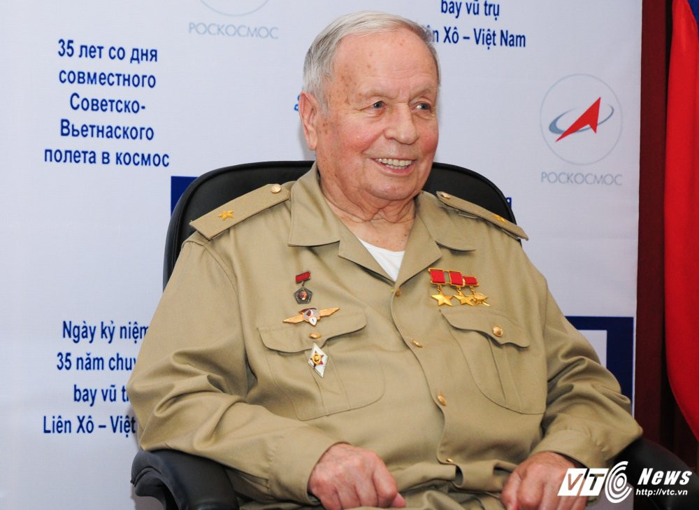 Hinh anh Ong Gorbatko, phi hanh gia Lien Xo tung bay cung Pham Tuan vao vu tru qua doi 13