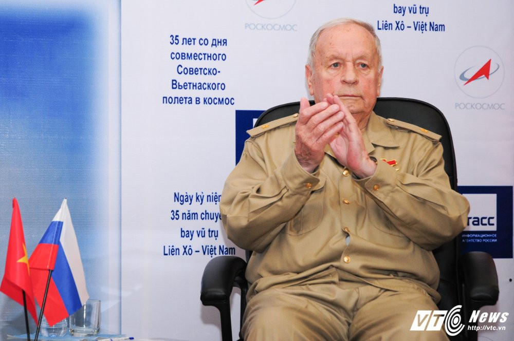 Hinh anh Ong Gorbatko, phi hanh gia Lien Xo tung bay cung Pham Tuan vao vu tru qua doi 9