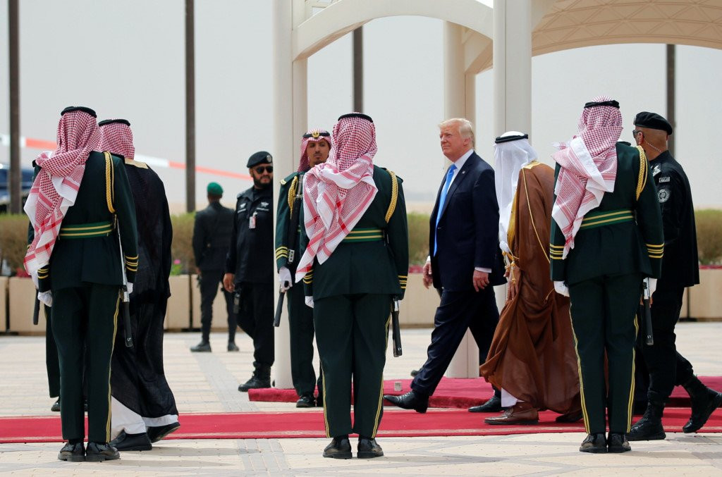 Saudi Arabia tiep don ong Trump nong hau, trai nguoc thoi Obama hinh anh 6