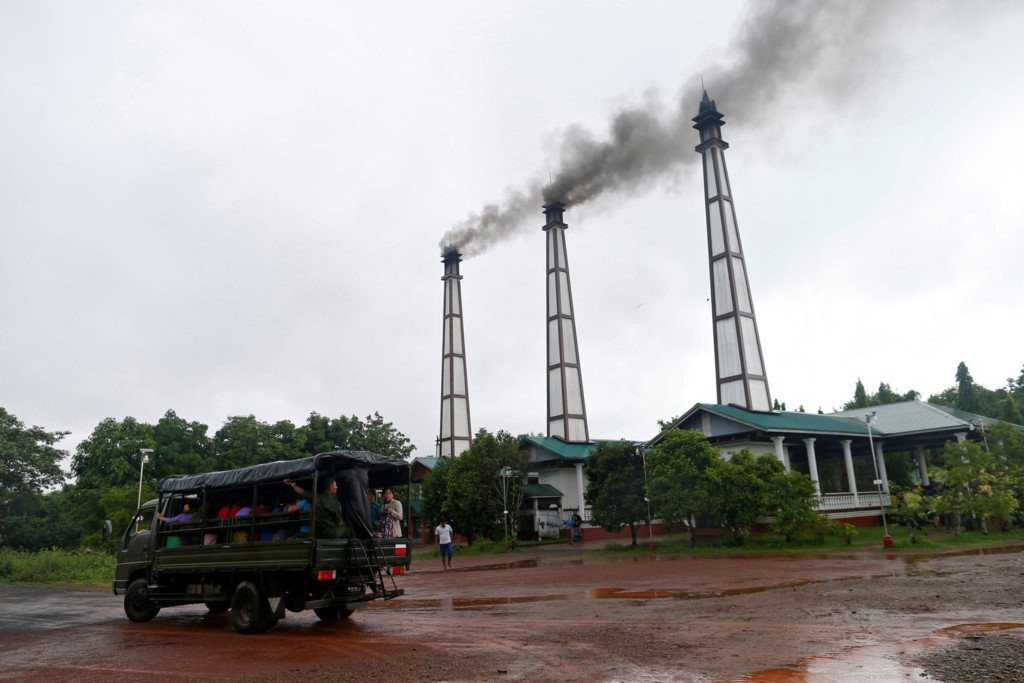 Nuoc mat trong le hoa thieu nan nhan vu roi may bay Myanmar hinh anh 5