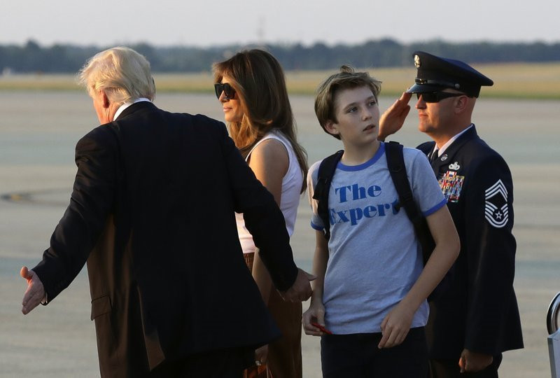 Barron Trump banh bao trong cuoc doan tu gia dinh o Nha Trang hinh anh 3