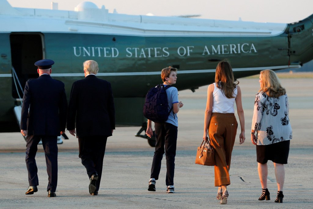 Barron Trump banh bao trong cuoc doan tu gia dinh o Nha Trang hinh anh 4