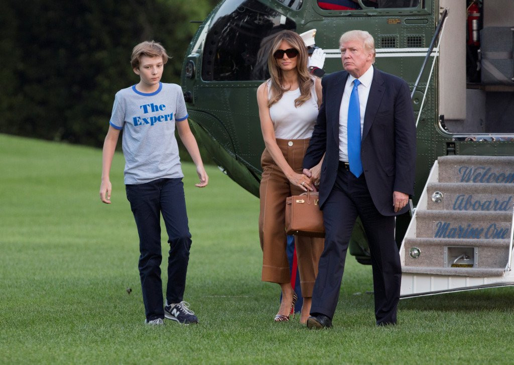 Barron Trump banh bao trong cuoc doan tu gia dinh o Nha Trang hinh anh 5