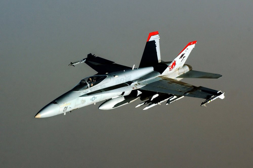 AIR_F-18C_USMC_lg 13