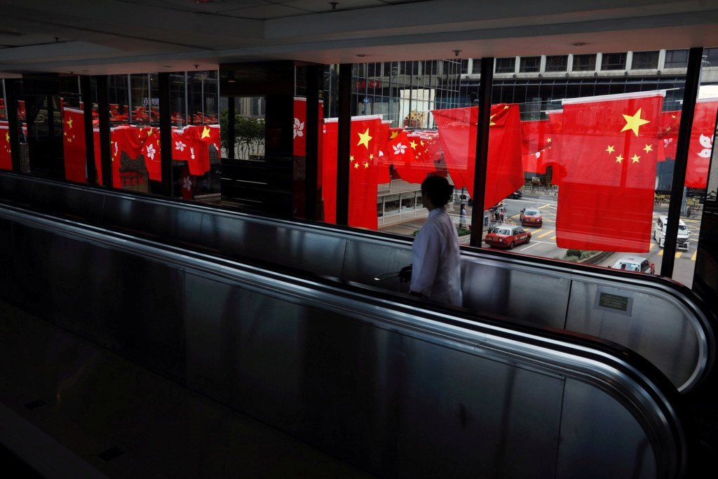 Ong Tap Can Binh bat dau chuyen tham Hong Kong hinh anh 8