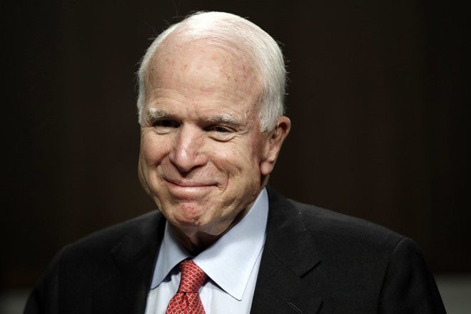 Bat chap ung thu nao, John McCain noi 'se som tro lai' hinh anh 1