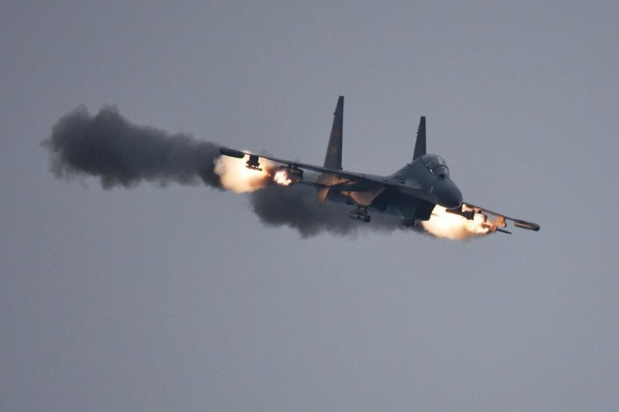 Chien dau co chu luc Trung - An: Ke tam lang, nguoi nua can hinh anh 11