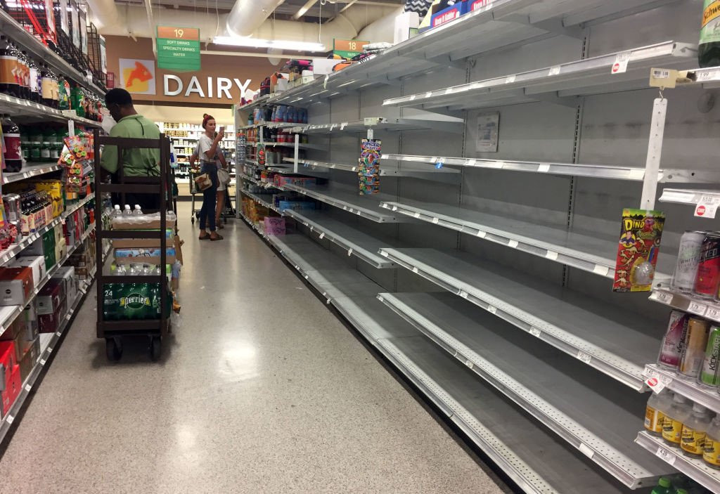 Sieu bao Irma, manh nhat trong 30 nam, sap tan cong nuoc My hinh anh 3