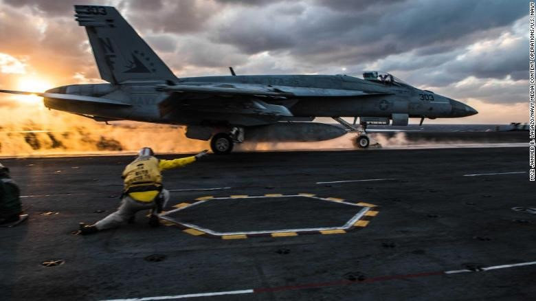 Cac sieu tau san bay My pho dien suc manh, canh bao Trieu Tien hinh anh 5