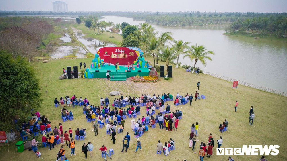 DJI_0001.00_25_52_20.Still014 9