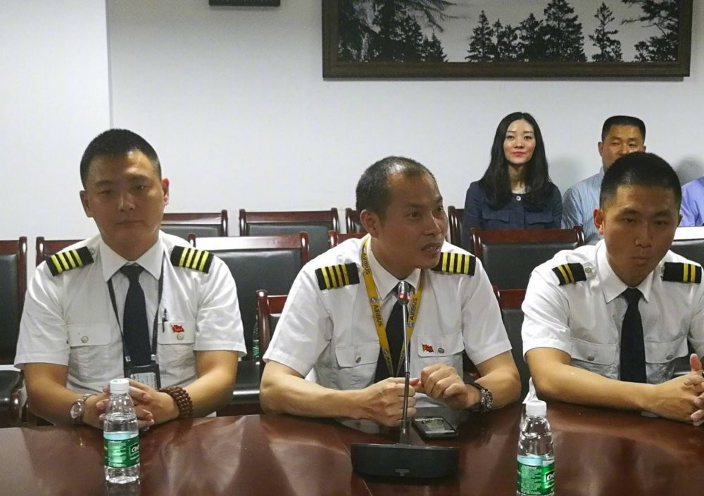 f451d586dad44e36ba83ef15a6648d3e 3