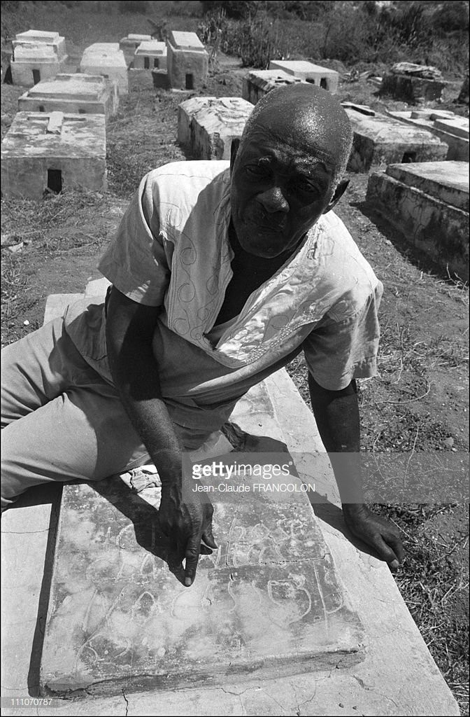 111070787-1024x1024 5