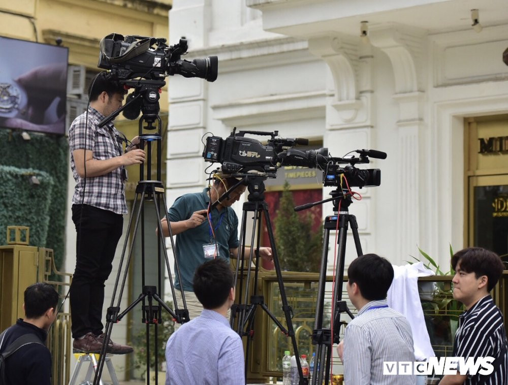 42e59e2769368b68d227 4