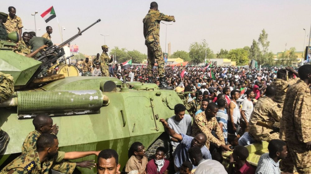 sudan-protests-khartoum-sky-news_4635939 3