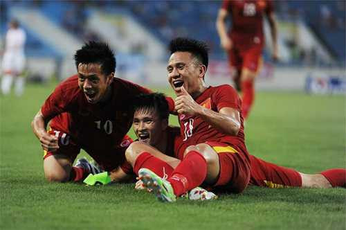 Công Vinh đã có hơn 10 năm cống hiến cho tuyển Việt Nam. Ảnh: Giang Huy