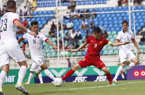 Công Vinh cho biết lần nào ra sân, anh cũng chiến đấu hết mình như lần đầu tiên được khoác áo tuyển.