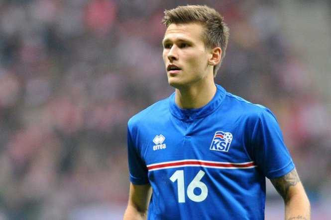 ar-160119527-1464253624