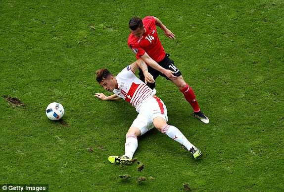 1465651592074_lc_galleryImage_LENS_FRANCE_JUNE_11_Grani