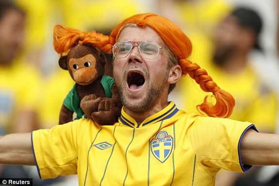 1465829421540_lc_galleryImage_Football_Soccer_Republic_