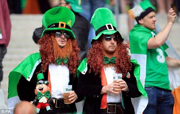 1465833212439_lc_galleryImage_Republic_of_Ireland_fans_
