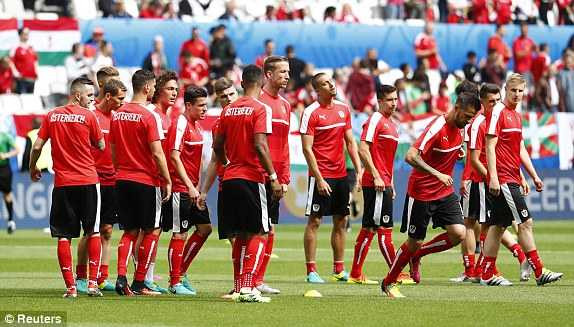 1465918365812_lc_galleryImage_Football_Soccer_Austria_v