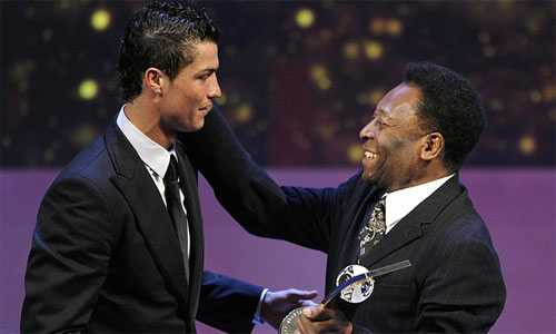 Pele khen Ronaldo là cầu thủ số một thế giới hiện nay. Ảnh: AFP.