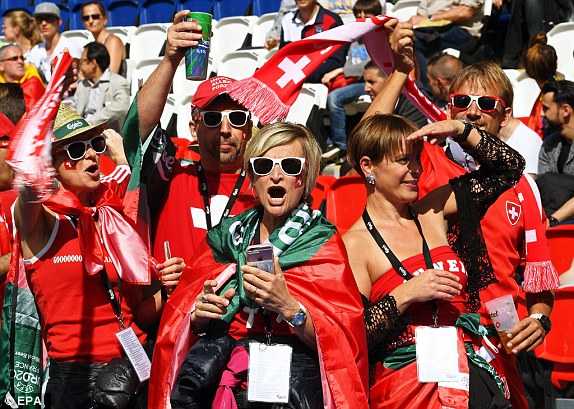 1466006281314_lc_galleryImage_epa05367124_Swiss_fans_ch