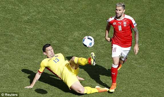 1466006713682_lc_galleryImage_Football_Soccer_Romania_v