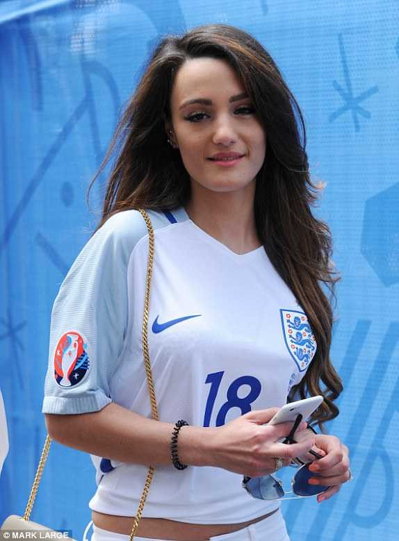 1466078907224_lc_galleryImage_PICTURE_MARK_LARGE_16_06_