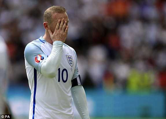 1466084767575_lc_galleryImage_England_s_Wayne_Rooney_du