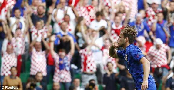 1466184045558_lc_galleryImage_Football_Soccer_Czech_Rep