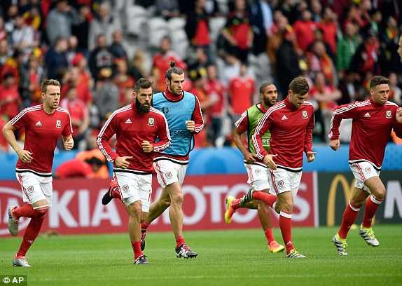 1467397995213_lc_galleryImage_Wales_Gareth_Bale_center_