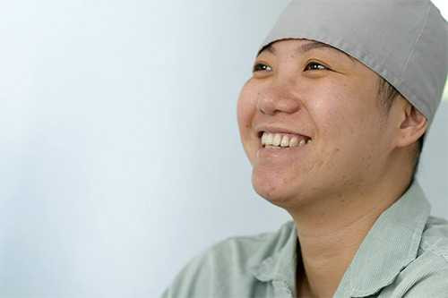 Huyền Trang giữ tinh thần lạc quan trong quá trình điều trị bệnh. Ảnh: Hoàng Hải Thịnh.