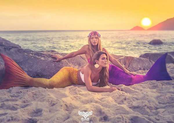 Bia và Branca Feres là hai kiều nữ nổi tiếng làng bơi nghệ thuật Brazil nhiều năm nay. Tại Olympic London 4 năm trước, đội bơi xứ sở samba không vượt qua vòng loại nên hai cô gái xinh đẹp ngậm ngùi chờ tới giải đáu ở quê nhà nă