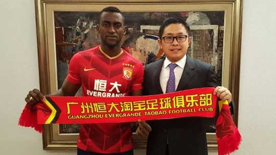 Các CLB Trung Quốc đang gây bão trên thị trường chuyển nhượng khi thực hiện các thương vụ bom tấn như Jackson Martinez với giá 42 triệu euro