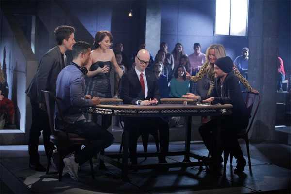 C. Ronaldo xuất hiện ở bàn poker cùng diễn viên Aaron Paul thi đấu với phần thưởng cho người chiến thắng là 15.000 bảng.