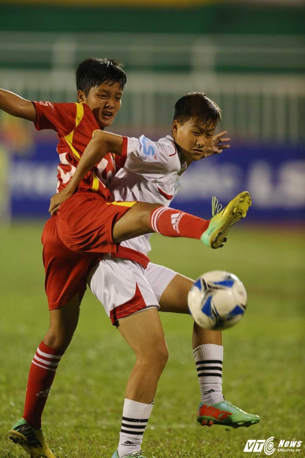 TPHCM 2 (do) - Thai Nguyen (trang).jpg21