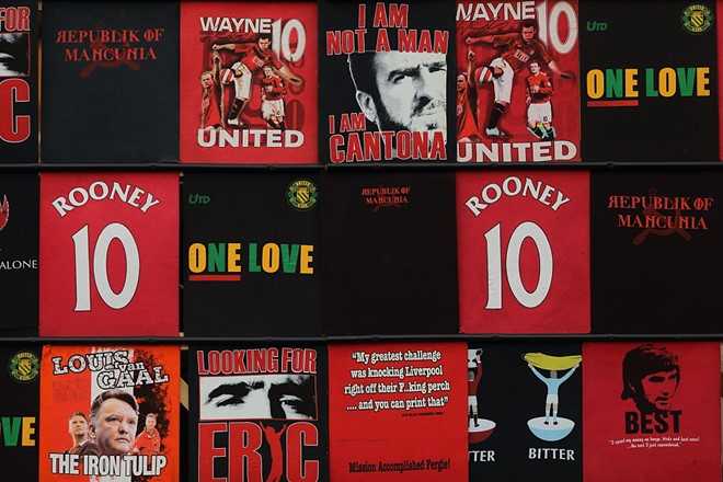 Quen Mourinho va Pep di, derby la cua Rooney hinh anh 2