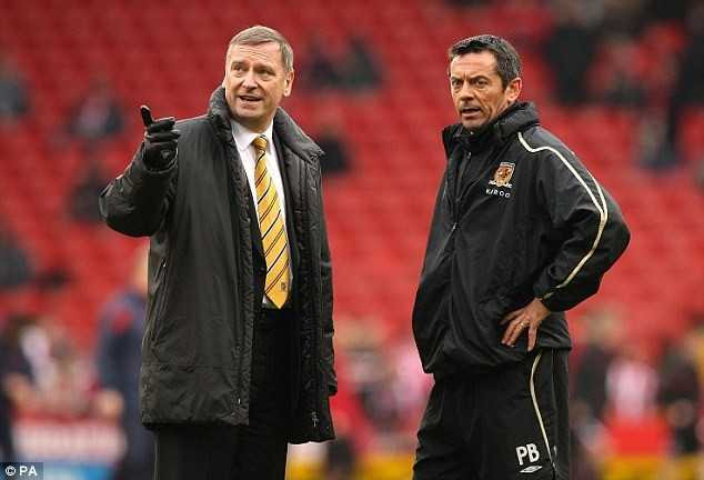 Nguoi Trung Quoc thau tom hai doi bong Premier League hinh anh 2