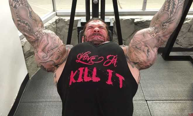 Nguoi dan ong tiem hormone de tro thanh 'bao chua co bap' hinh anh 15