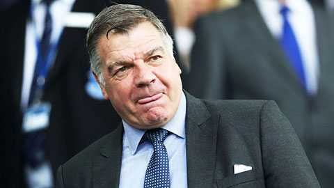 Báo Anh cáo buộc 8 HLV tại Ngoại hạng Anh nhận hối lộ