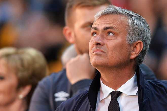 Mourinho dang hoc yeu lai tu dau hinh anh 3